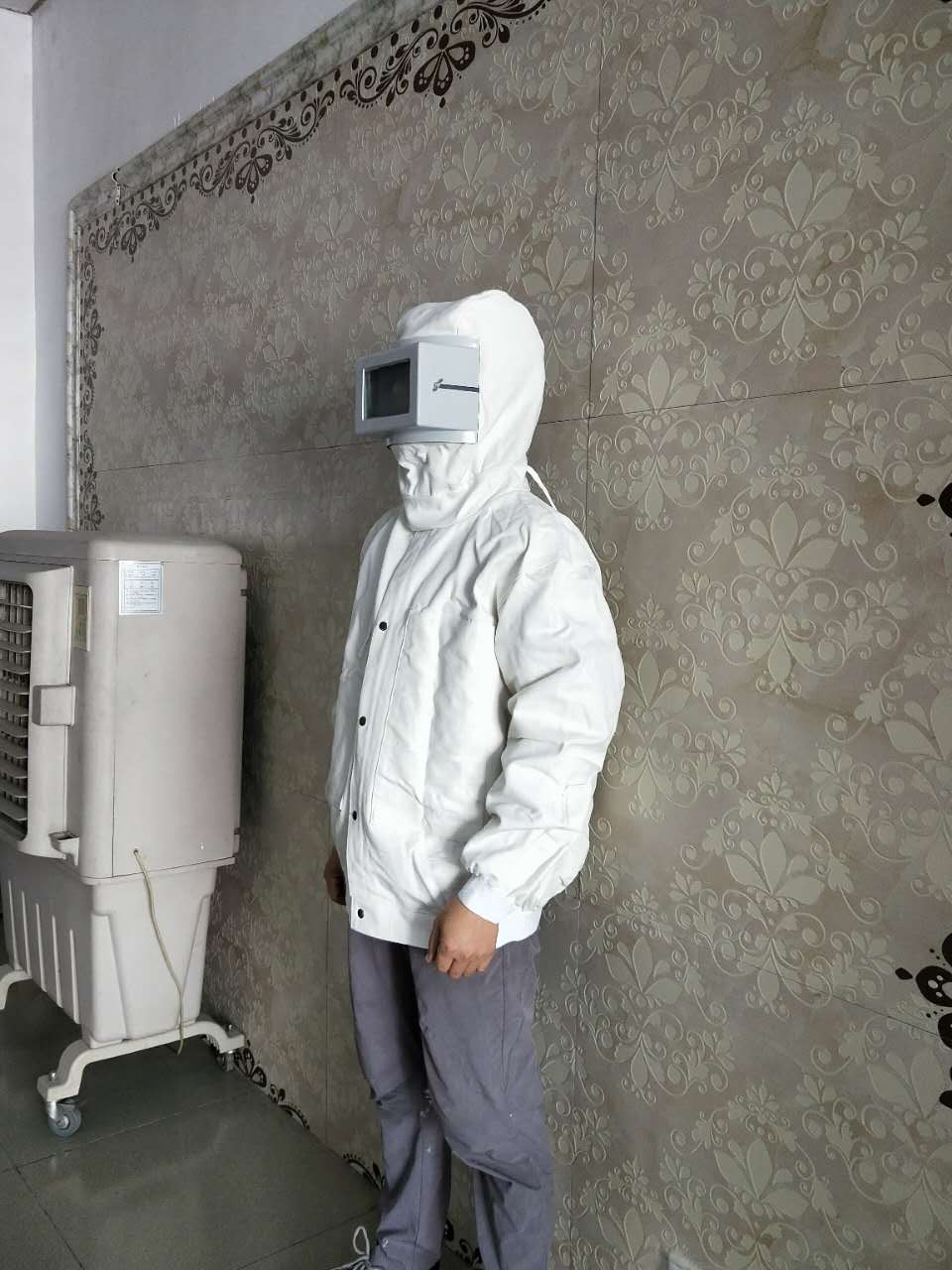 關(guān)于噴砂服的防護措施及其材質(zhì)優(yōu)勢